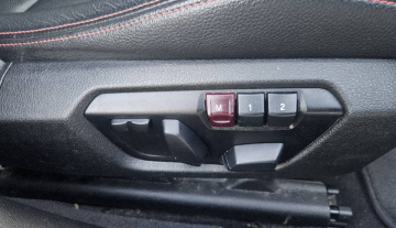 2013 BMW 320i sport f30 17.jpg